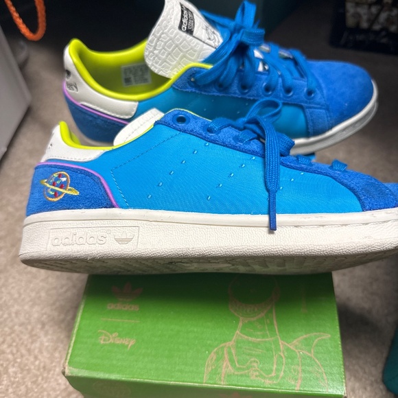 Adidas Toy Story Stan Smith shoes - Picture 2 of 4